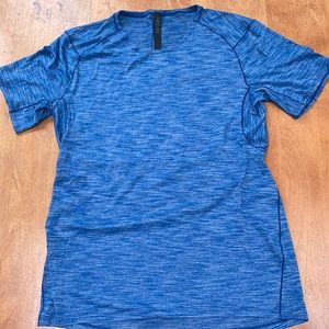 Blue Lululemon In Sequence SS size Medium